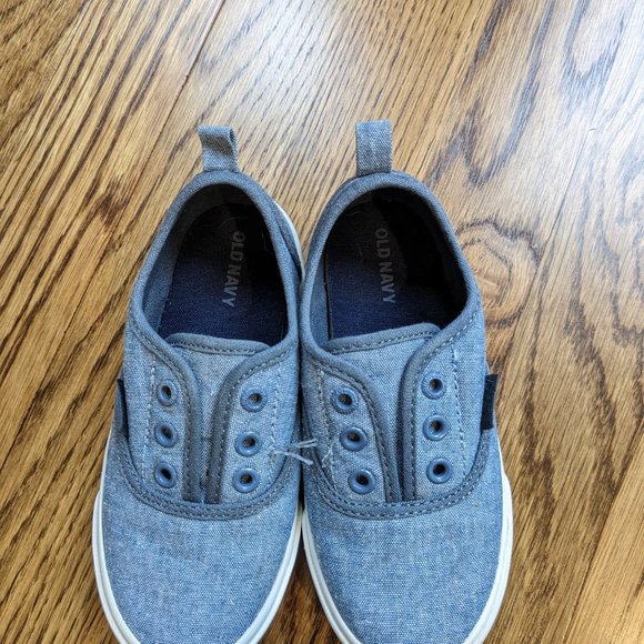 🛍️ BUNDLE ONLY | Toddler Girl Old Navy chambray slip on shoes size 9 - Picture 2 of 10